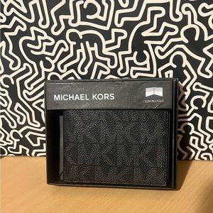 Micheal Kors Signature Men Slim Billfold Wallet